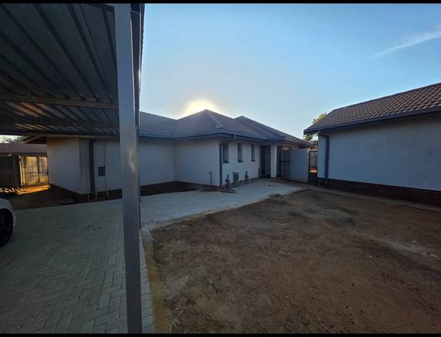 3 BEDROOM HOUSE TO LET IN VAALPARK